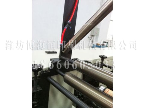 点击查看详细信息<br>标题：单色膜切机构及翻转架 阅读次数：3455